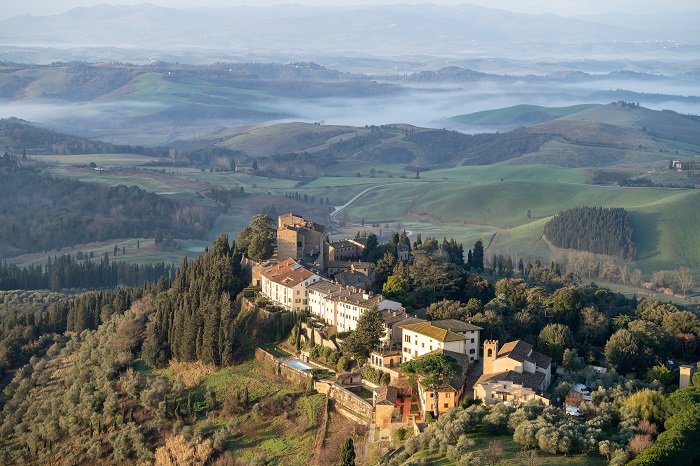 Tenuta di Castelfalfi, Borgo