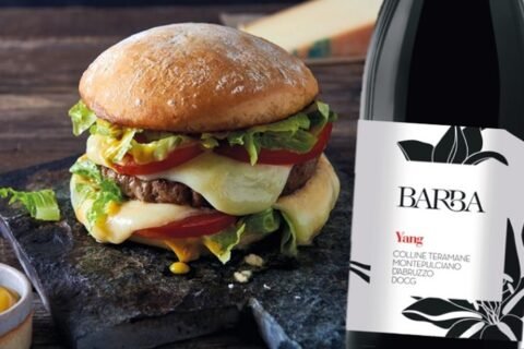 Cheeseburger valdostano e Montepulciano d’Abruzzo Colline Teramane Yang 2022 Fratelli Barba
