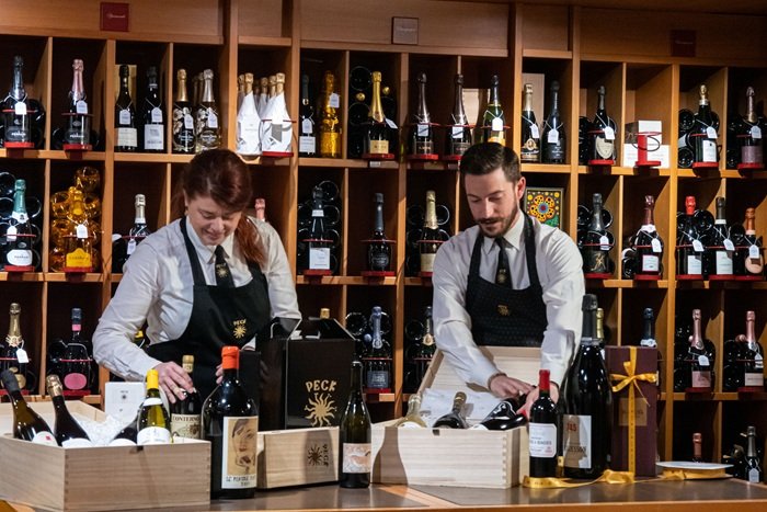 Peck, lavoro in enoteca