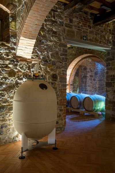 Tenuta Casenuove, anfora