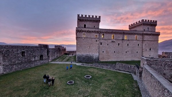 Locanda Madonna delle Vigne a Celano, il Castello