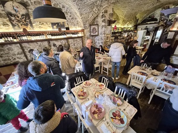 Locanda Madonna delle Vigne Celano la sala