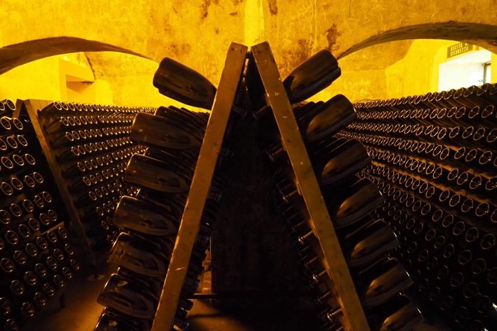 Grande Franciacorta, bottiglie di metodo classico sulle pupitres