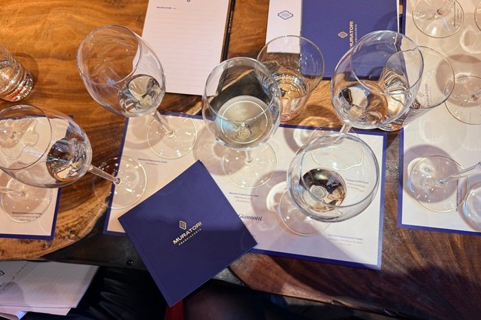 Muratori Franciacorta postazione degustazione