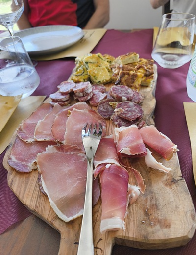 Morellino di Scansano vassoio salumi