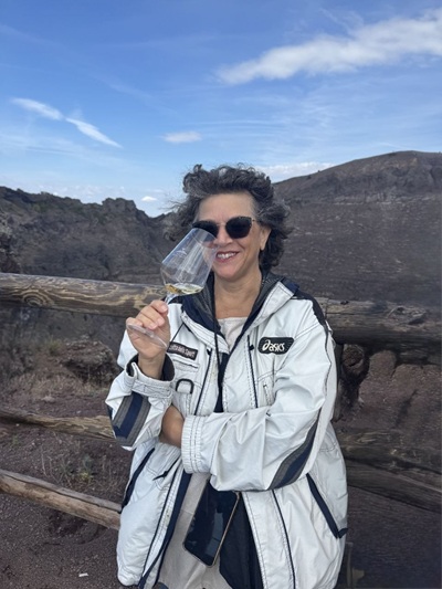 Stefania Vinciguerra, brindisi sul Vesuvio